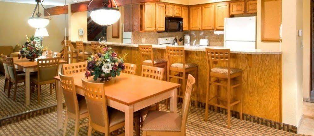 Whispering Woods Resort Welches Εξωτερικό φωτογραφία